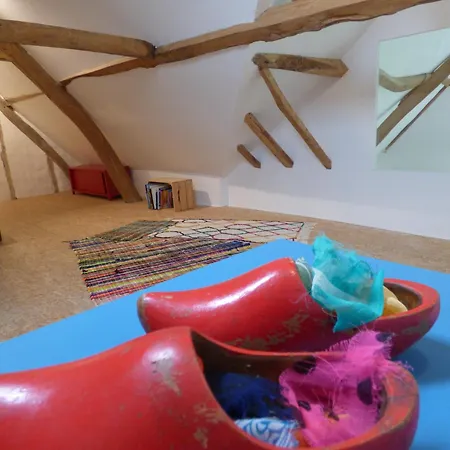 Vakantiehuis Les Bleuets, Fermette Picarde Avec Grand Jardin *